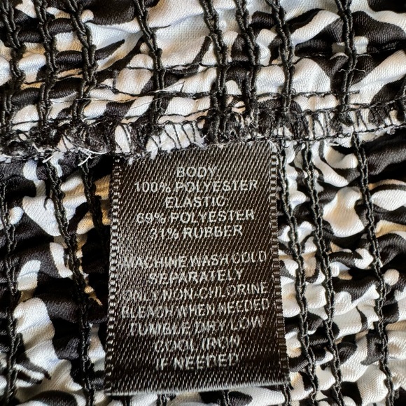 White House Black Market “Batwing” Boho Blossom Blouse with Clinched Waist - Picture 4 of 4